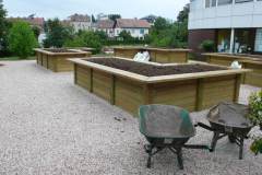 carre-potager-sur-eleve-9-1
