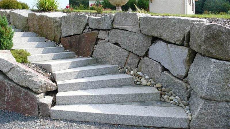 1_baradel-mineral-escalier-7