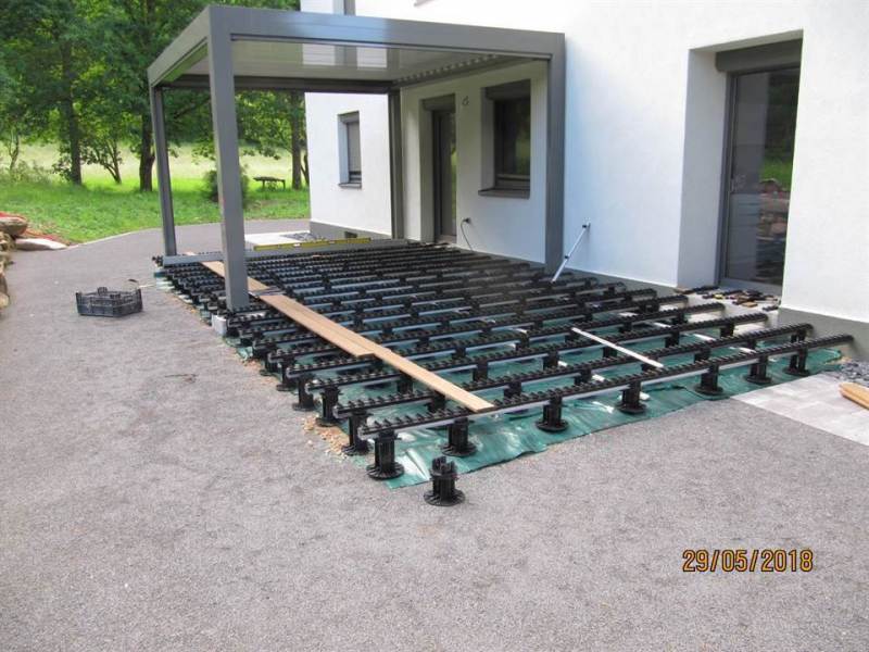 baradel-terrasse-avec-pergola-2