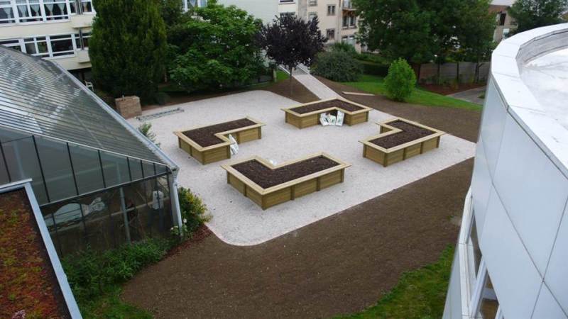 carre-potager-sur-eleve-6-1