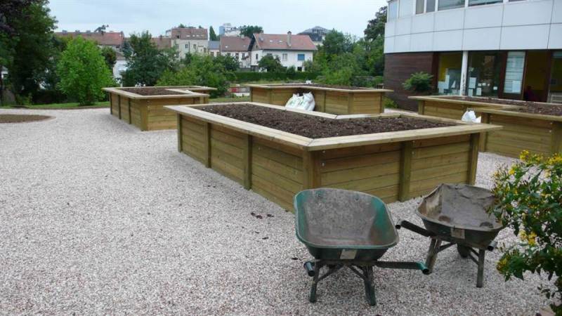 carre-potager-sur-eleve-9-1