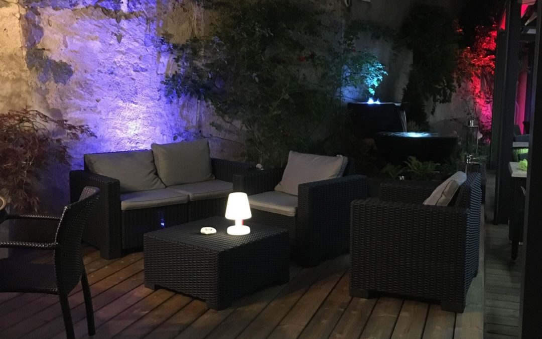 Terrasse bois avec mobilier